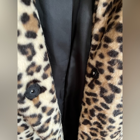 Gap faux fur leopard print coat - Picture 6 of 11